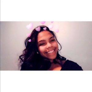 Meet your Posher, Daniela